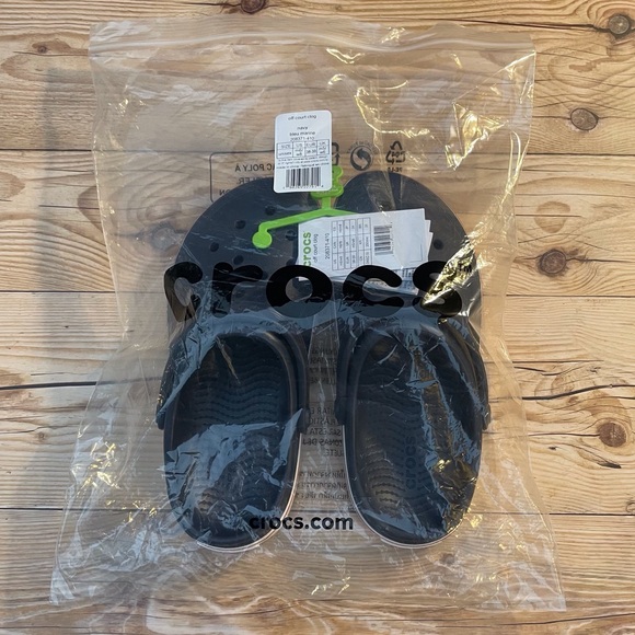 Crocs Off Court Clog - Picture 16 of 16